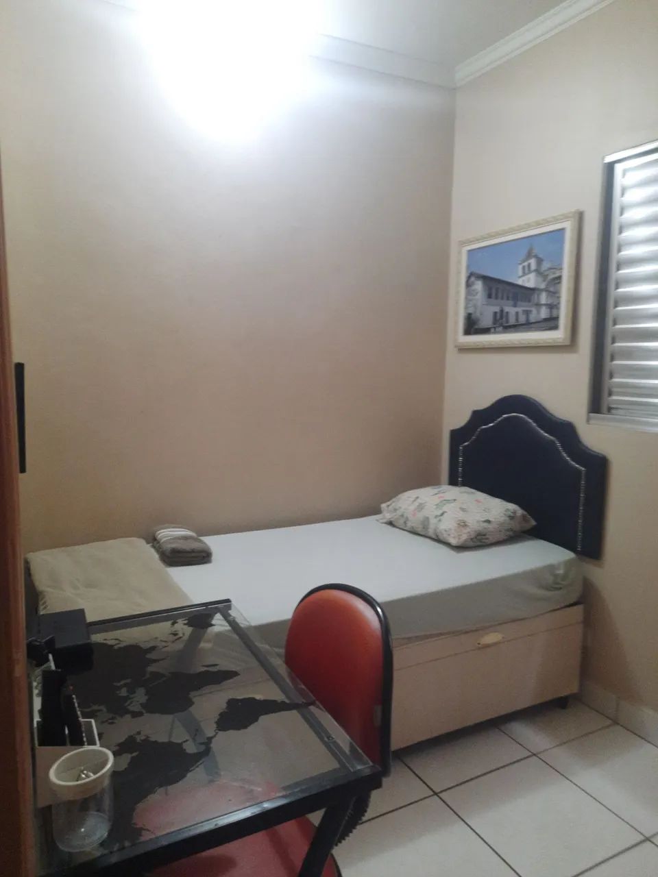 Hospedaria Congonhas-Quartos ind. mobiliados só para rapazes - Foto 5
