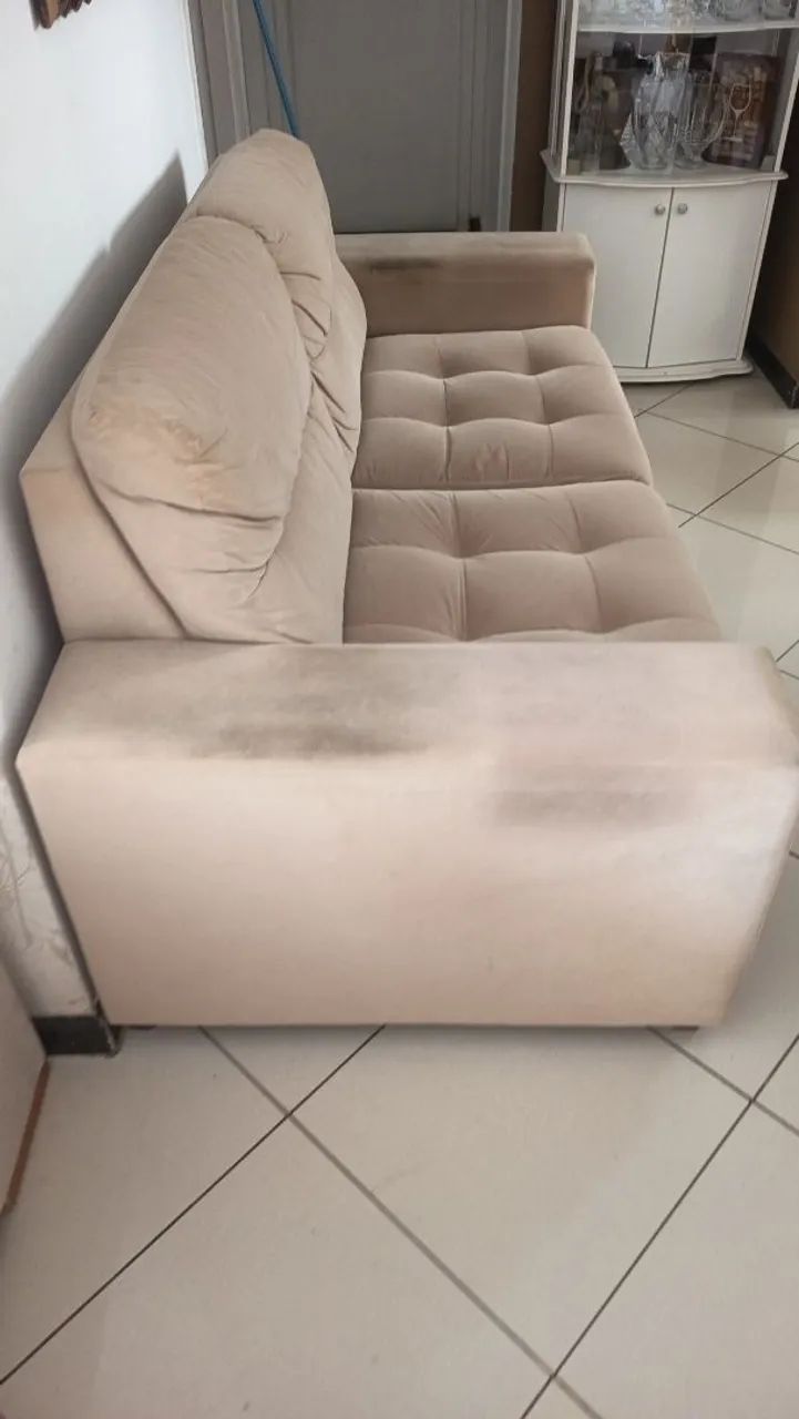 Sofá 3 lugares, tecido, ótimo estado de conservação. Precisa lavar - Foto 2
