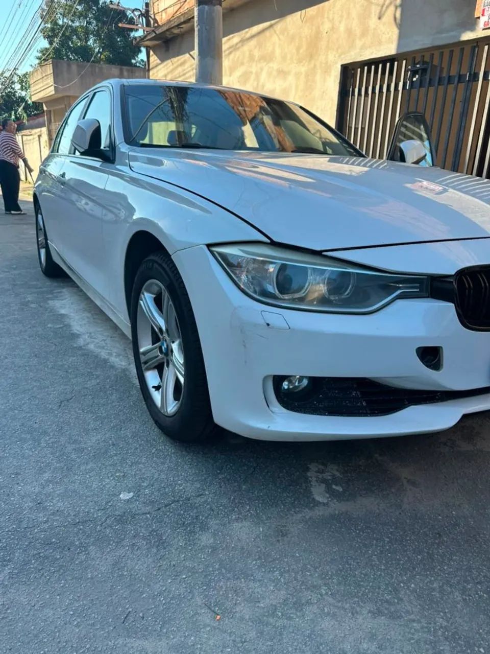 BMW 320I A 2.0 Turbo/activeflex 16V 184cv 4P 2014