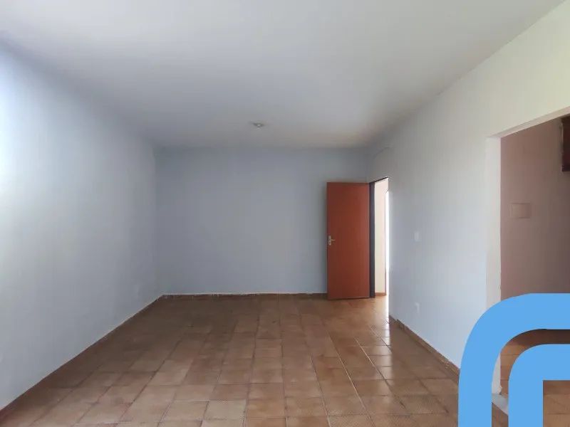 Casa de 4 quartos com suíte e com piscina no Jd. América - Foto 3