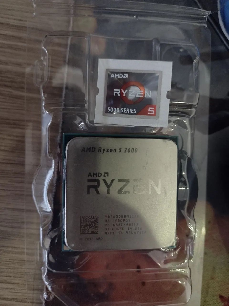 Processador Ryzen 5 2600 com cooler original mais pasta térmica de