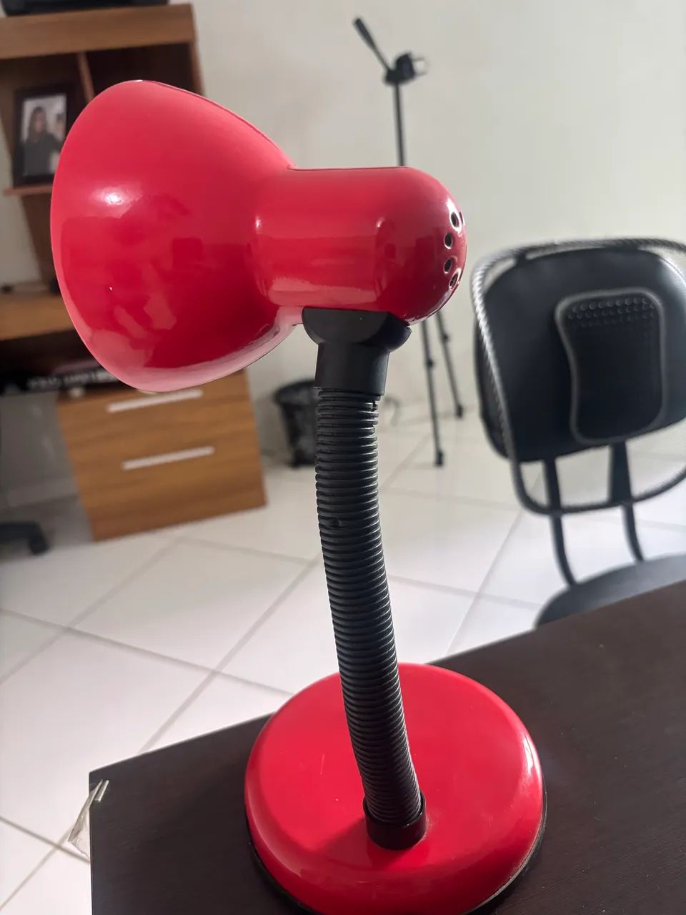Luminária de mesa com haste flexível  - Foto 2