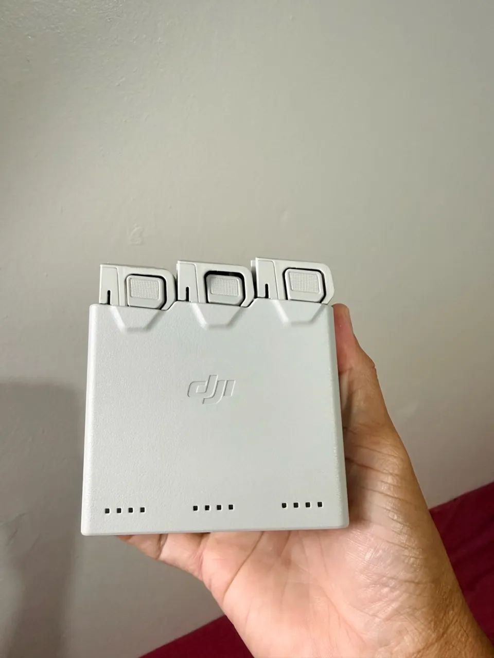 DRONE DJI MINI 4 PRO FLY MORE COMBO - Foto 5