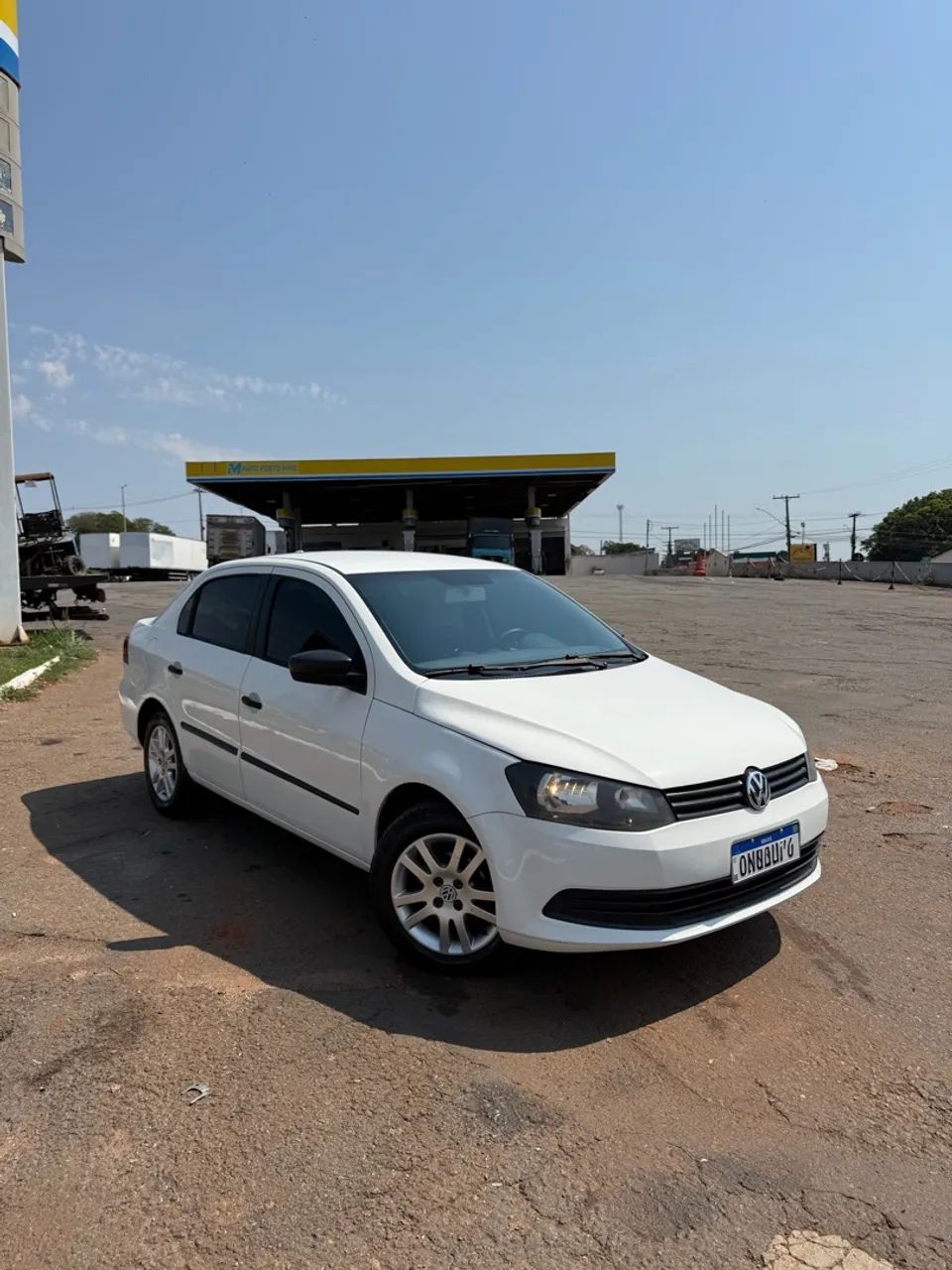 Volkswagen Voyage TRENDLINE 1.6 T.FLEX 8V 4P 2015