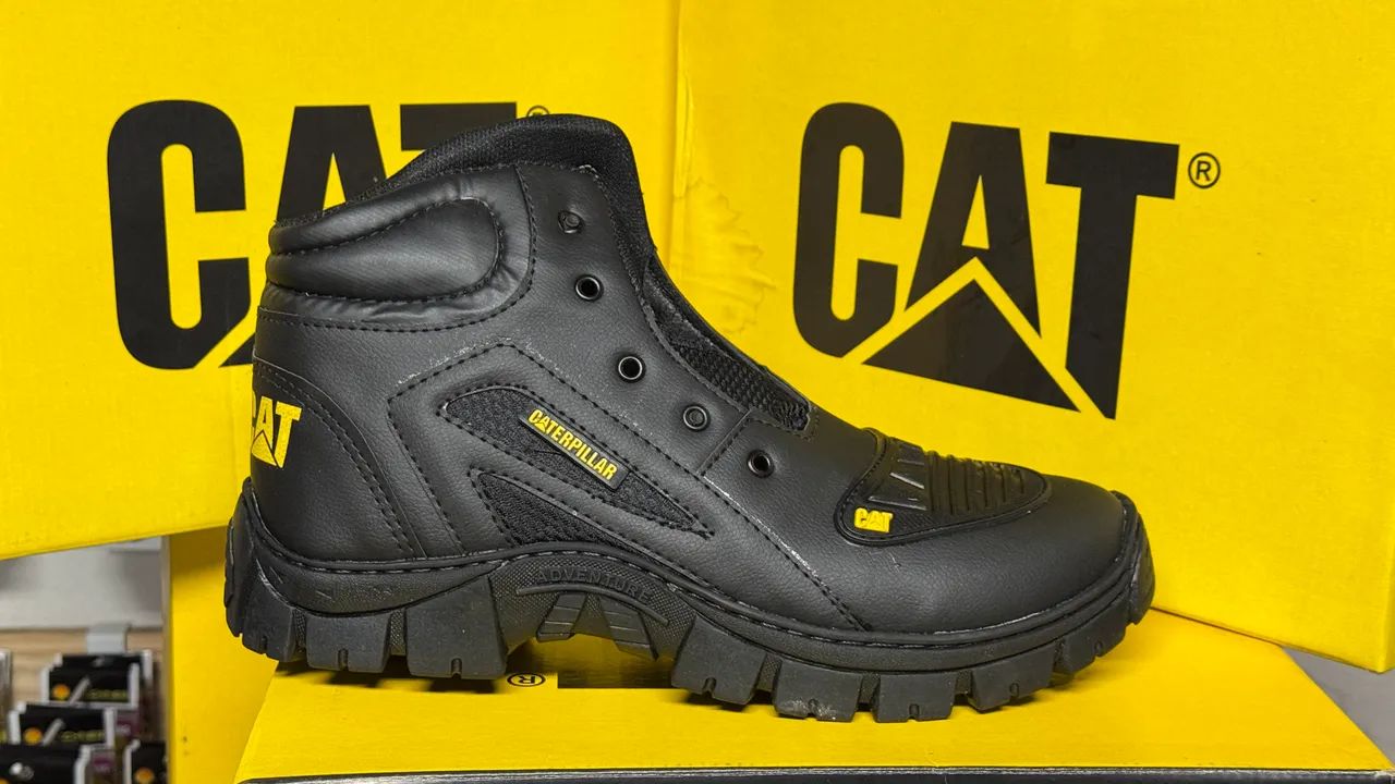 Bota Caterpillar Adventure