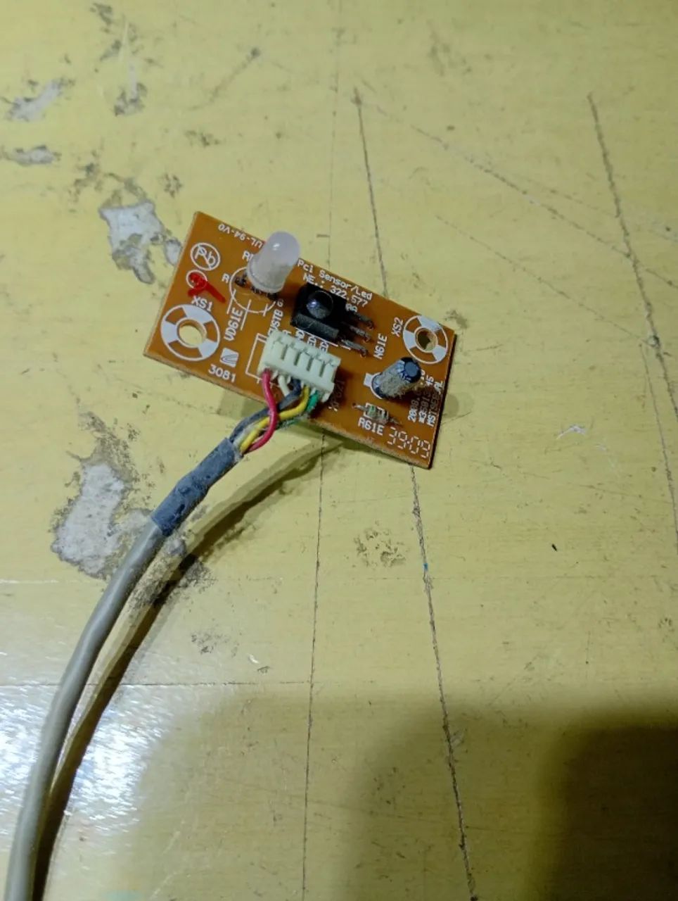 Placa Sensor CR Tv Semp LC3245W - Foto 2