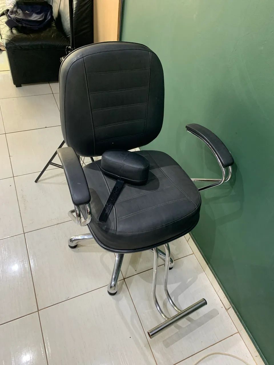 Cadeira de barbeiro / salão  - Foto 2