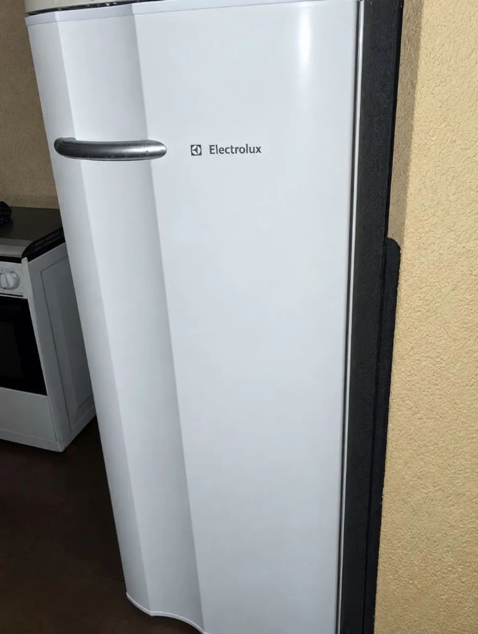 Vendo geladeira em perfeito estado 