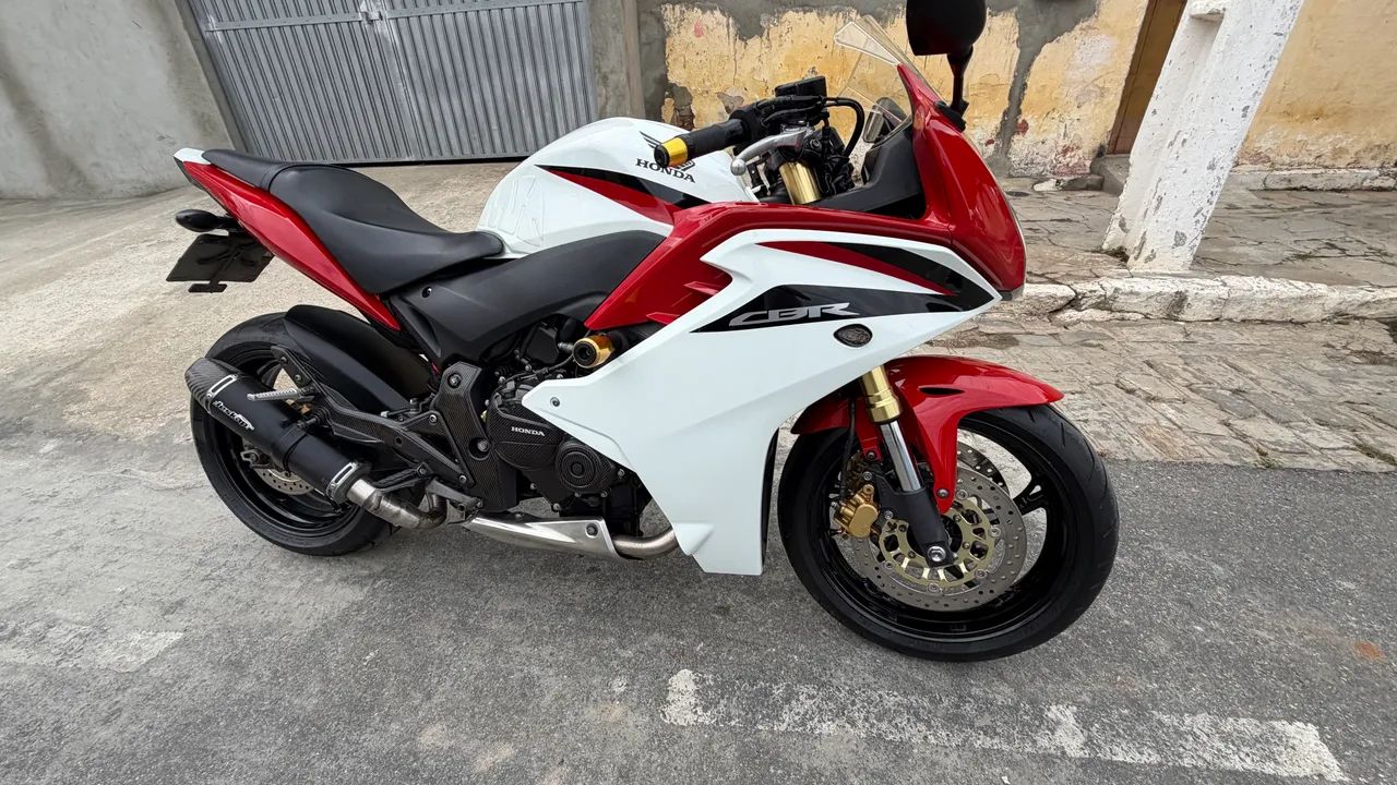 CBR6000F 2012 4cilindros a mais nova do Brasil  - Foto 3