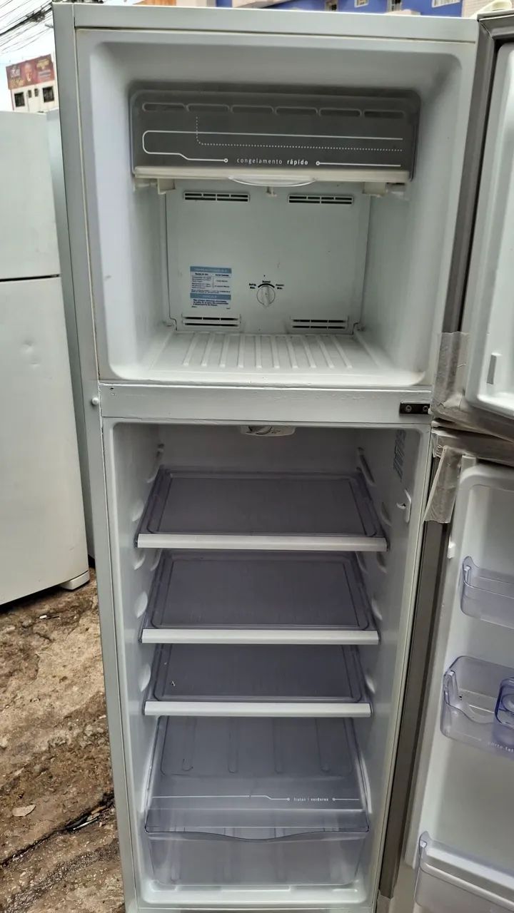 GELADEIRA ELECTROLUX DUPLEX FROST FREE CONSERVADA  - Foto 4