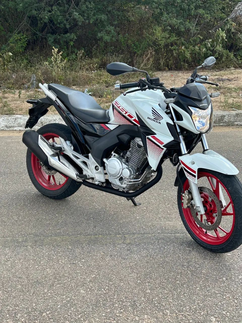 CB 250f Twister 