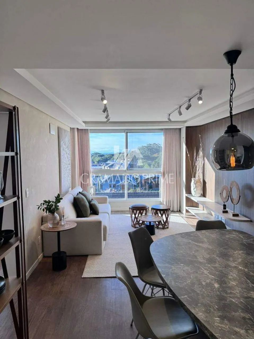 APARTAMENTO MOBILIADO E DECORADO EM GRAMADO