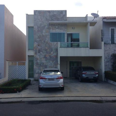 Linda casa duplex de 3 quartos com suite, 3 vagas de garagem, a venda em Manaus-AM