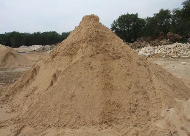 Areia Lavada, Barro, Saibro,capa de areola e areola, direto da extração