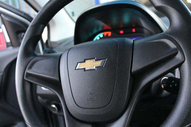Gm - Chevrolet Onix LT 1.0 Flex 2018 - Foto 12