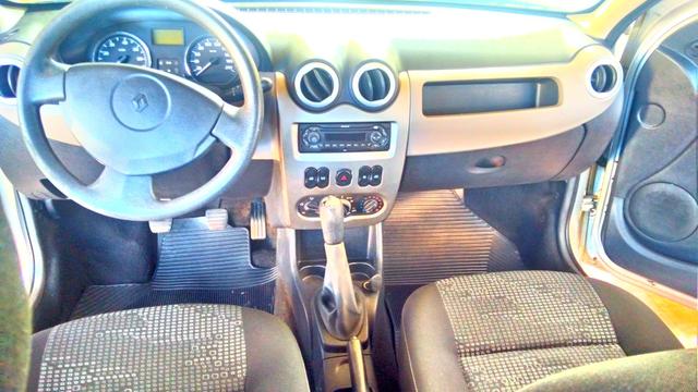 Renault Sandero - carro de mulher - Foto 4
