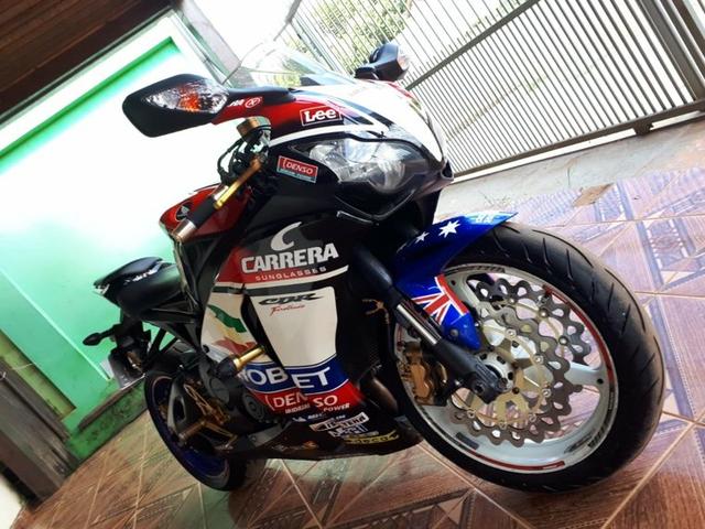 CBR 1000 Fireblade venda parcelada sem taxa de juros
