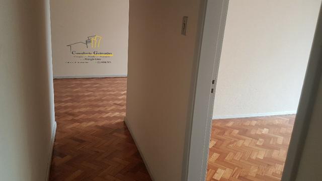 Ml - 3 Quartos Tijuca com dependência - Rua Uruguai ao lado do metrô - Foto 3