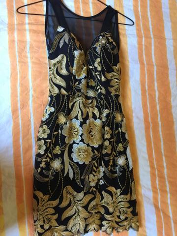 Vestido curto florido