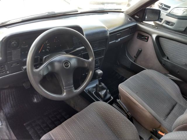Kadett GL 1.8 ano 1997 - Foto 10