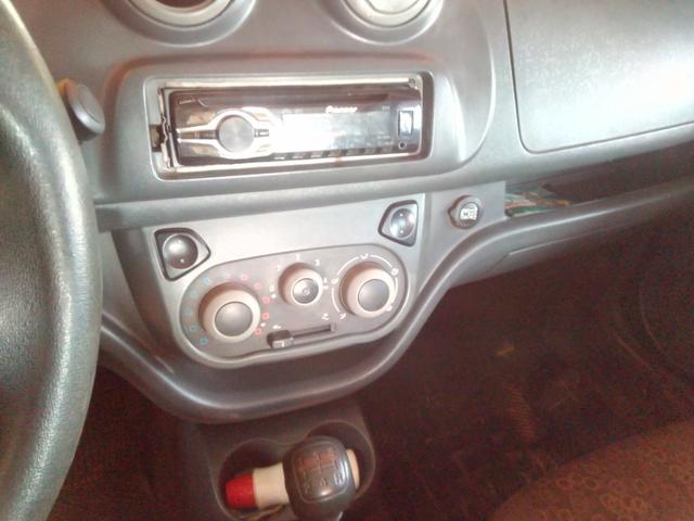 Fiat Uno Vivace 1.0, 2010/2011 - Foto 3