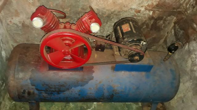 Compressor de ar 220/trifasico valor 1.000 reais - Foto 3