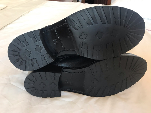 Bota Michael kors couro preta 36,5 - Foto 4