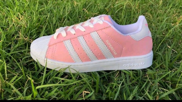 Tênis Adidas Superstar