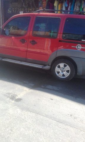 Doblo Adventure 1.8 8v vermelha - Foto 6