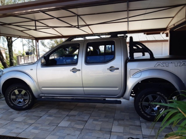 NISSAN FRONTIER SV ATTACK 2.5 4X4 CD TURBO DIESEL CAMBIO MANUAL 2014