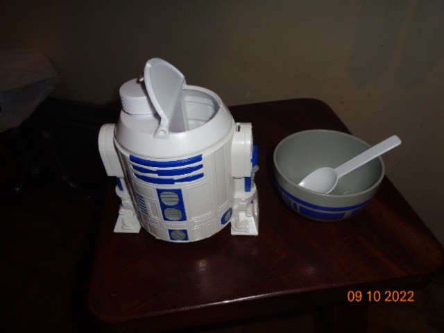 Porta Cereal R2d2 Com Colher De Plástico Nestlé - Star Wars - Foto 5