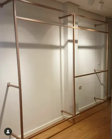 Arara Estilo Industrial Rosê Gold