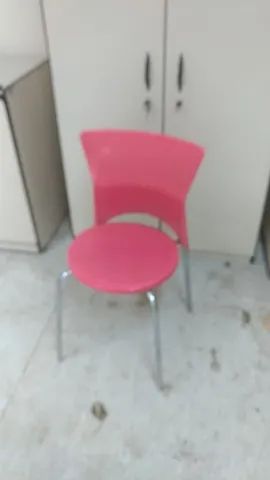 Banqueta com encosto, vermelha, fotos reais. - Foto 6