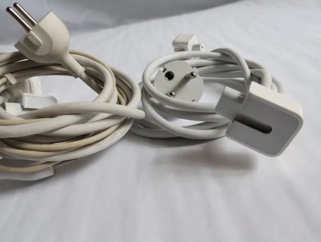 Fonte Apple e acessórios