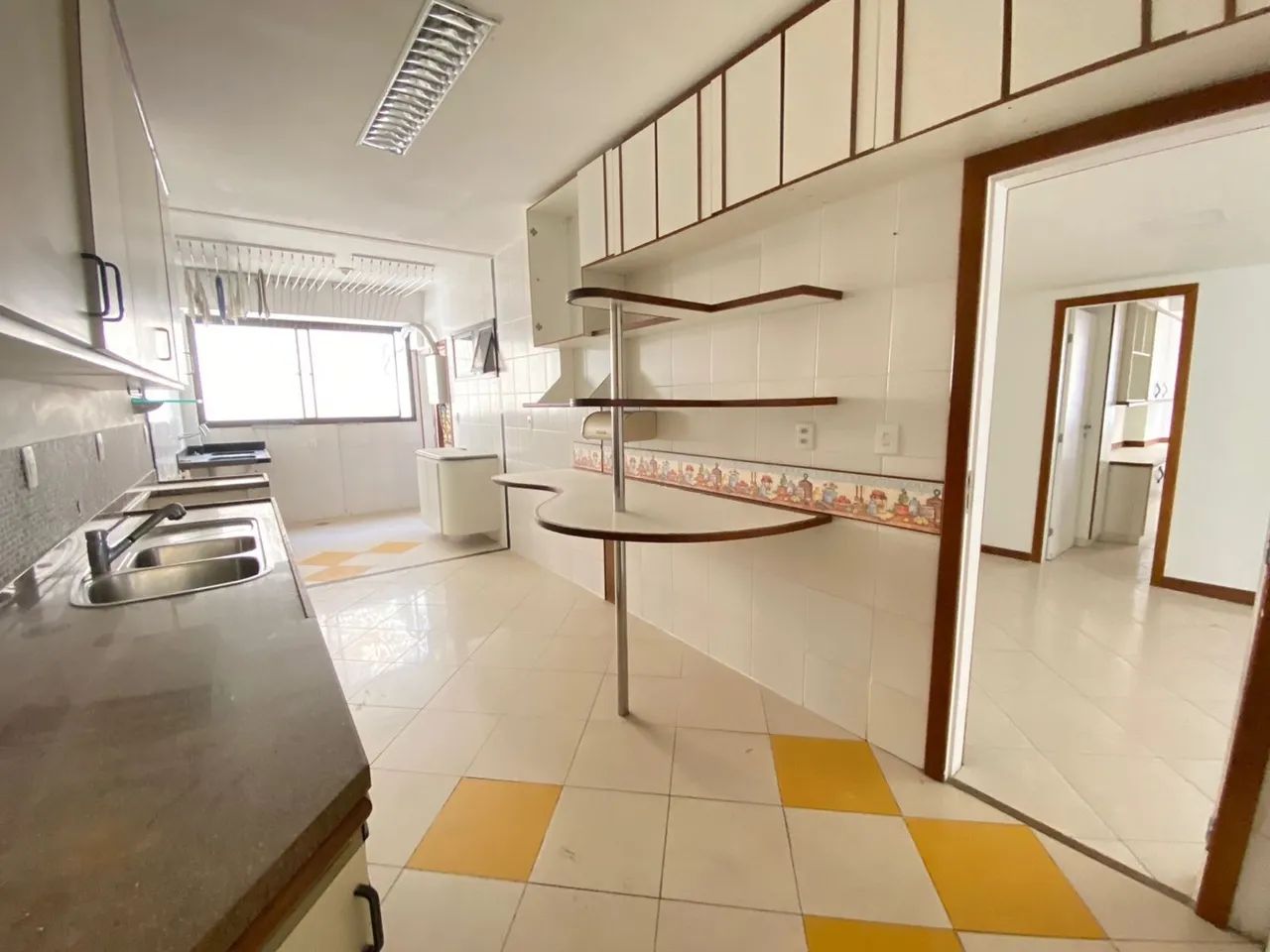 Prédio frente mar - 4 quartos amplo - 3 vagas  - Foto 9