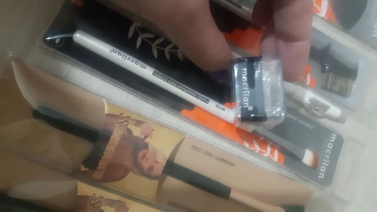 Pincéis e acessórios para maquiagem - Foto 3