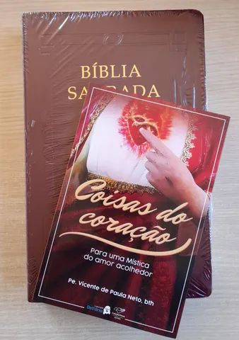 Bíblia Sagrada edição Luxo, Vinho e letra grande. Mais Coisas do Coração. Livros novos.