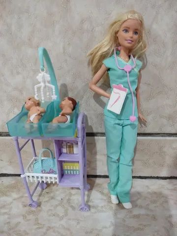 Barbie profissões pediatra