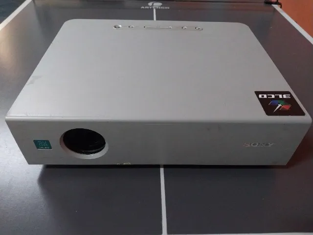 Projetor Sony com lâmpada nova - para manutenção