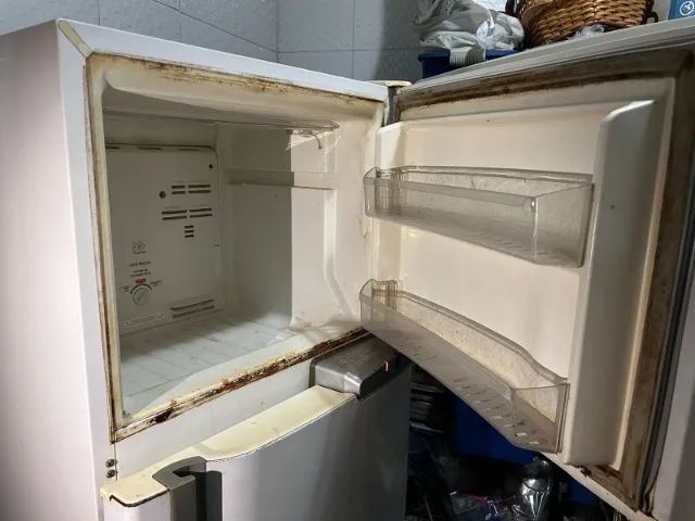 VENDO Geladeira Brastemp Frost Free Duplex 378 litros BRM42EBBNA - Foto 3