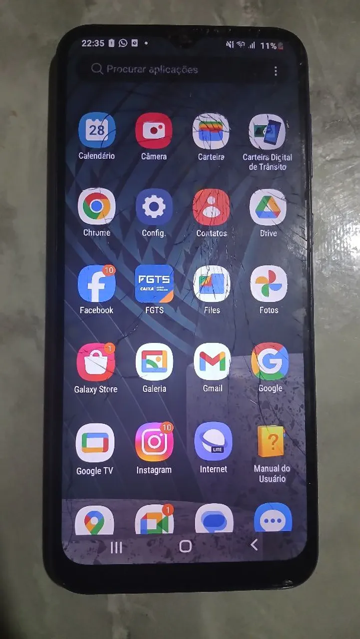 GALAXY A03 150 reais TRINCADO MAS NAO INTERFERE EM NADA