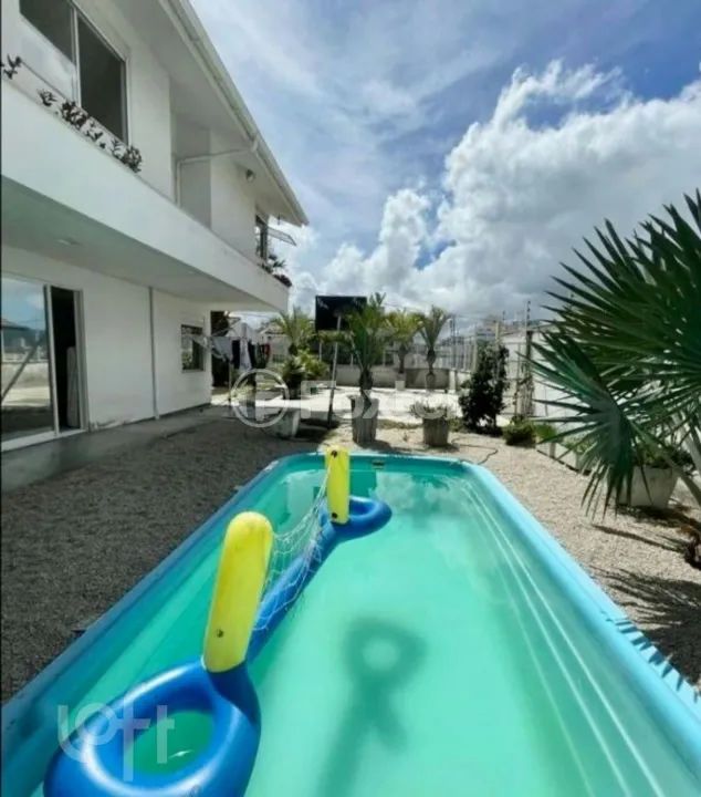 Casa à venda Rua Professor Bayer Filho, Coqueiros - Florianópolis
