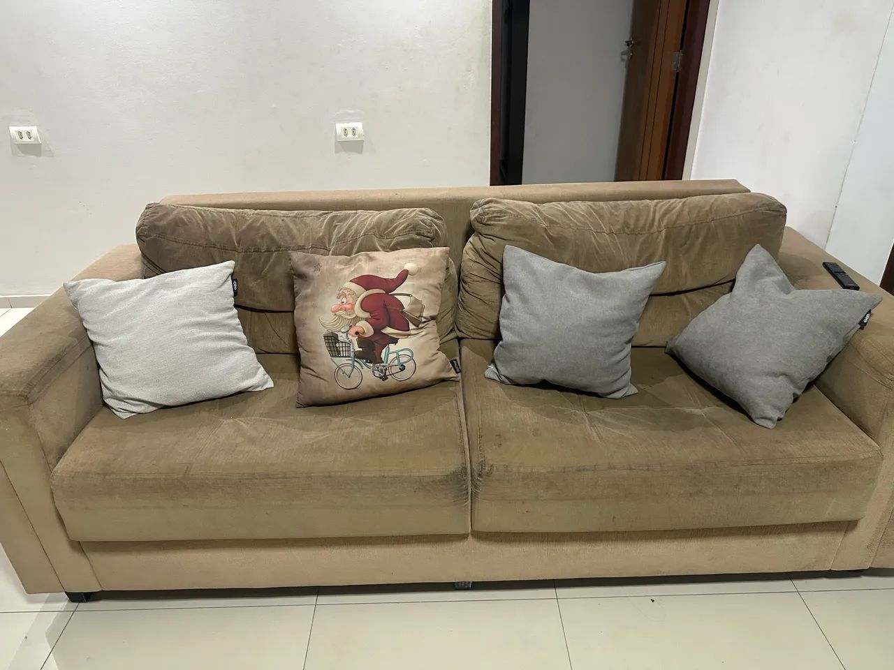 Sofá e cadeira de sala