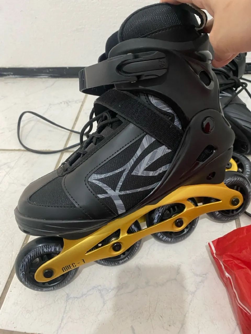 Patins Profissional - Preto e Dourado - Foto 2