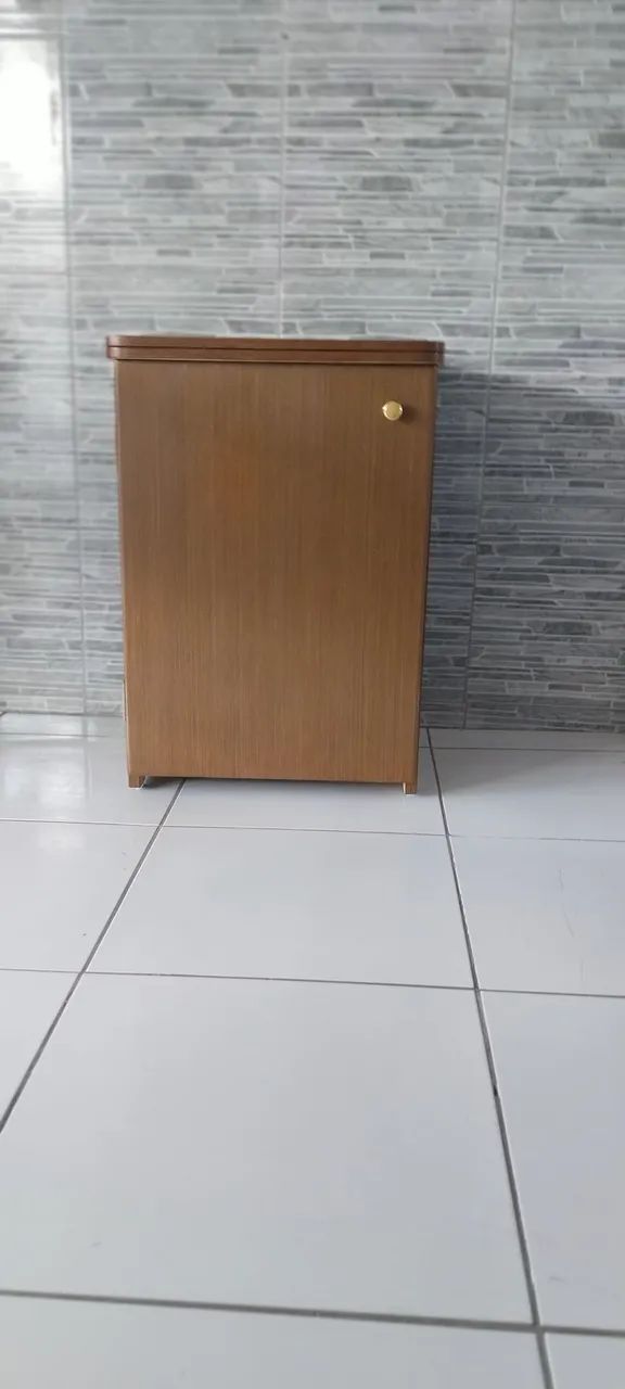 Gabinete de máquina de costura singer 
