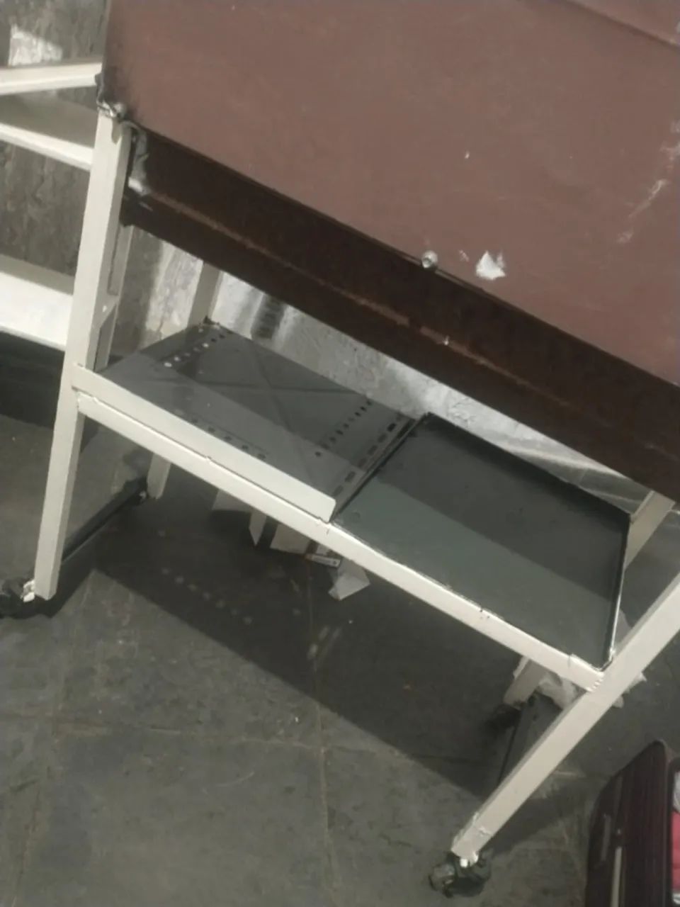 Churrasqueira com rodinhas , para uso comercial ou residencial, barato, vendo ou troco. - Foto 3