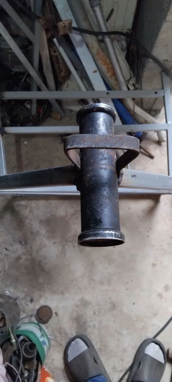 Estrutura de aço soldada para projeto de triciclo motorizado - Foto 2