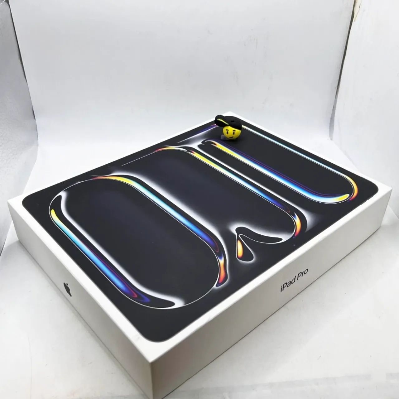 iPad Pro M4 13" Wi-Fi + Cellular 5G 1TB / 16gb RAM Preto Espacial Lacrado - Foto 2