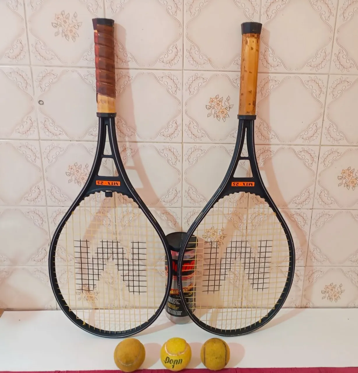 Kit C/ 02 Raquetes De Tênis Mtx 25 + 03 Bolas - Usados