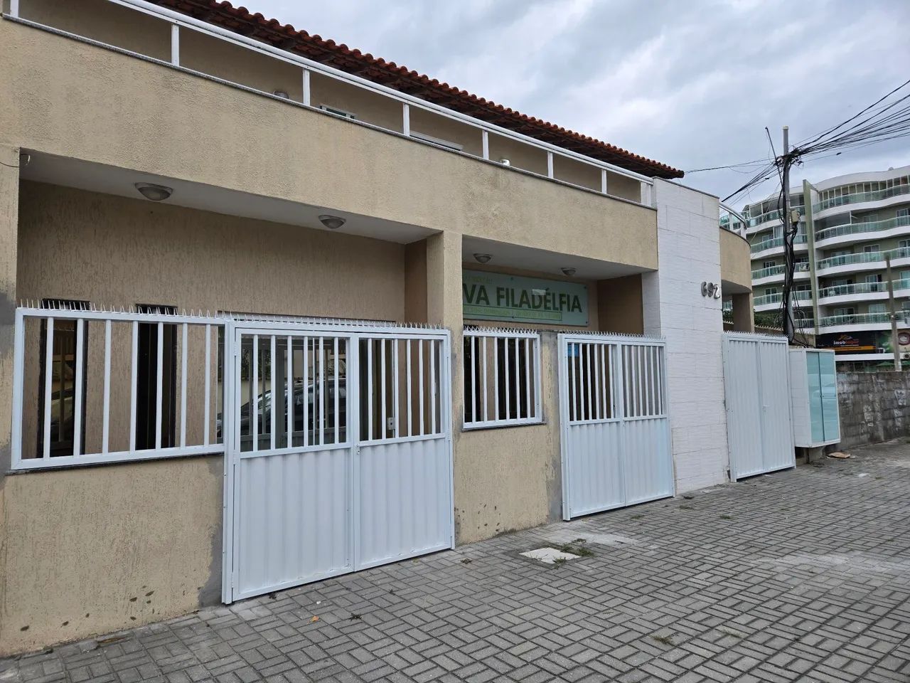 Duas quadras da praia, no bairro Braga (final da praia do forte início da praia das dunas)